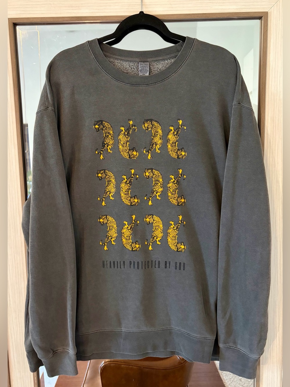Independent charcoal gray crewneck sweatshirt with yellow tiger God Graphic 2XL